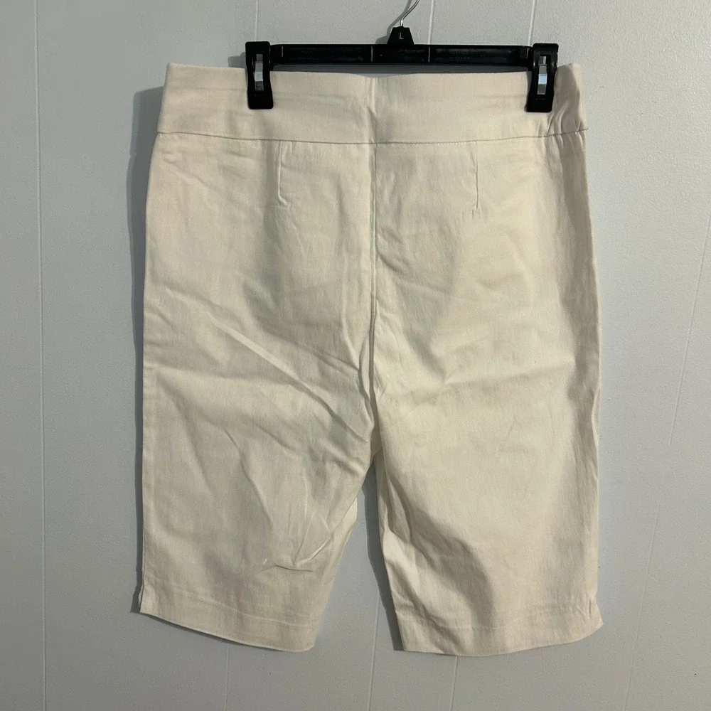 Grace‎ White Bermuda Shorts Womens 14 NWT Pull On Stretch Rayon Blend Side Slit